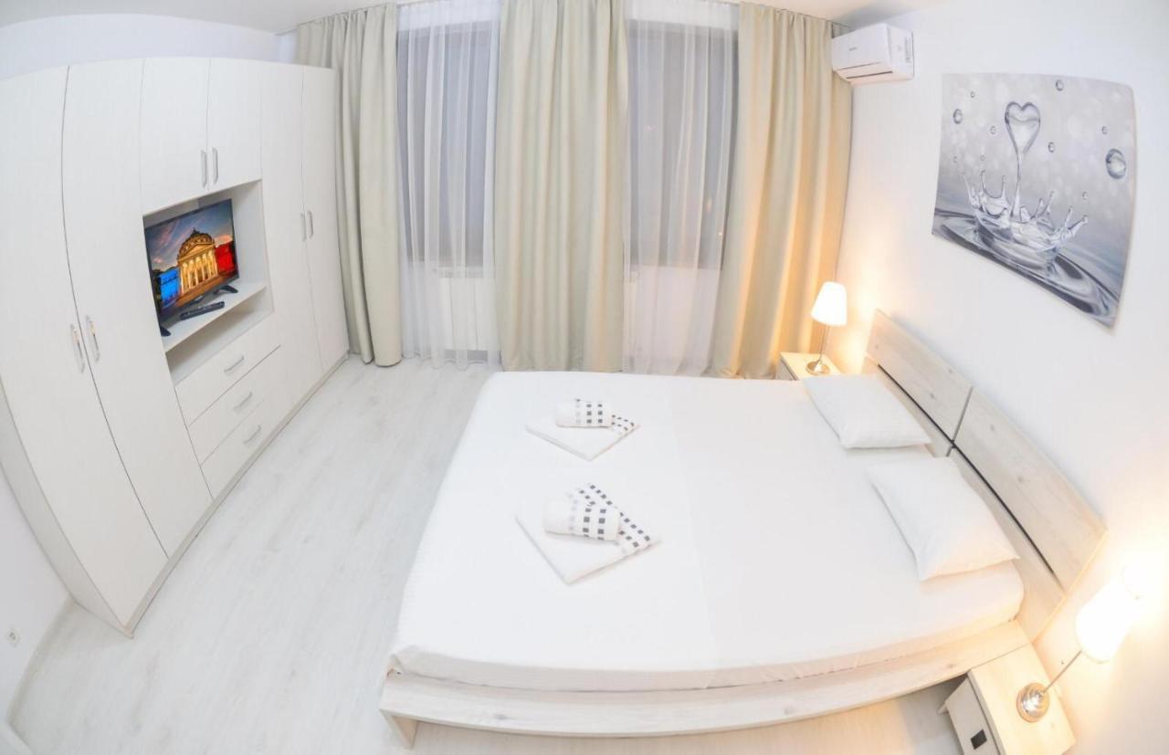 Spacious And Modern Apartment Close To Old City Bukares Bagian luar foto